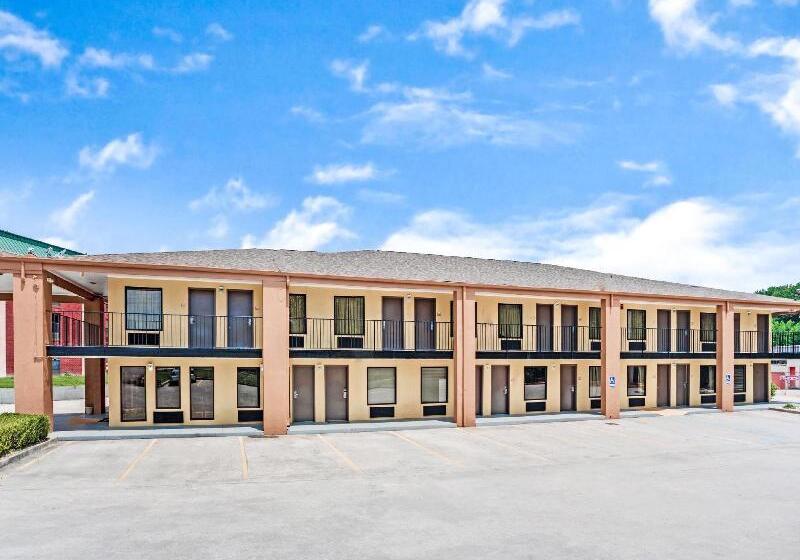 בית מלון כפרי Days Inn By Wyndham Douglasville Atlanta Fairburn Road