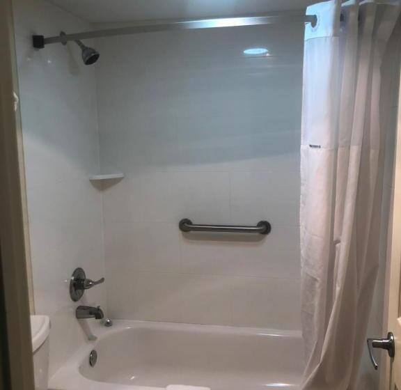 בית מלון כפרי Days Inn By Wyndham Douglasville Atlanta Fairburn Road