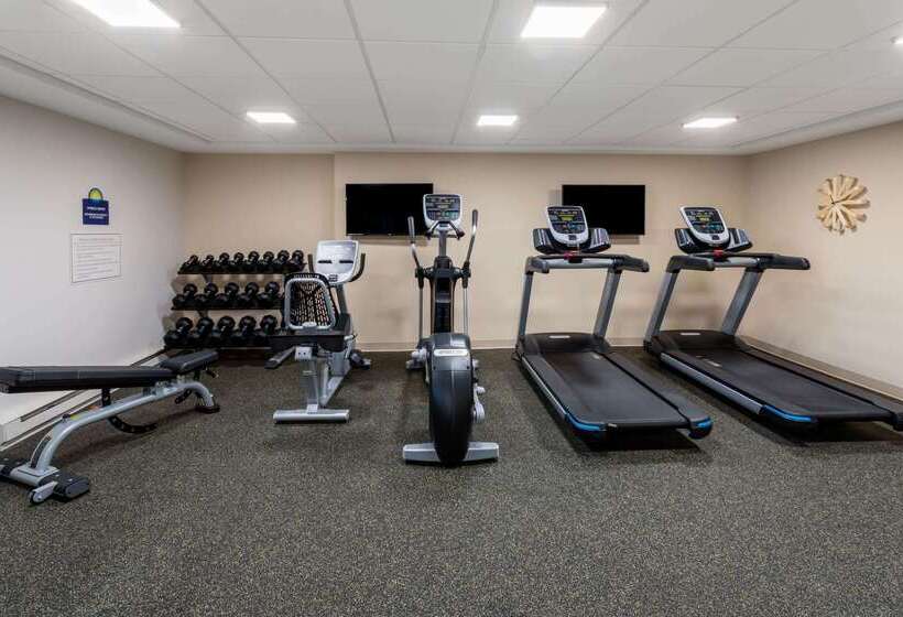 בית מלון כפרי Days Inn & Suites By Wyndham Duluth By The Mall