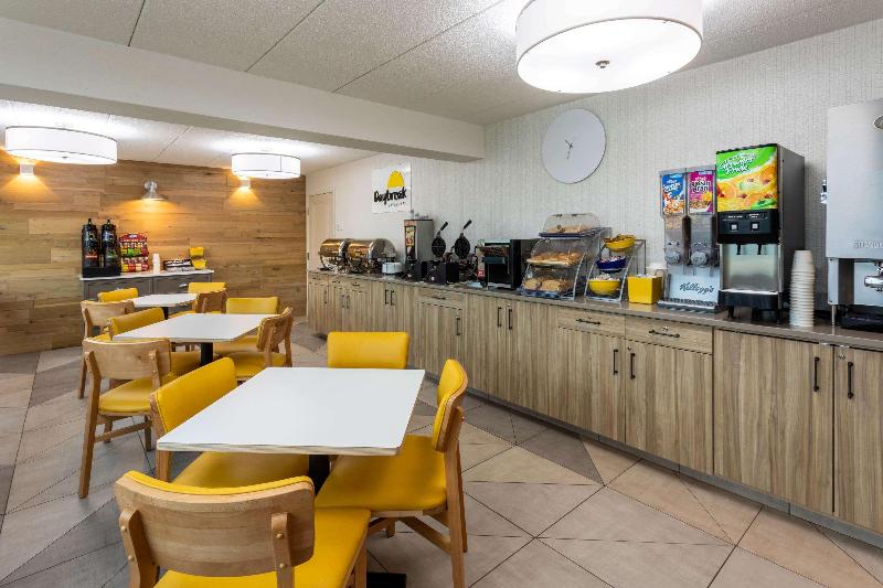 בית מלון כפרי Days Inn & Suites By Wyndham Duluth By The Mall