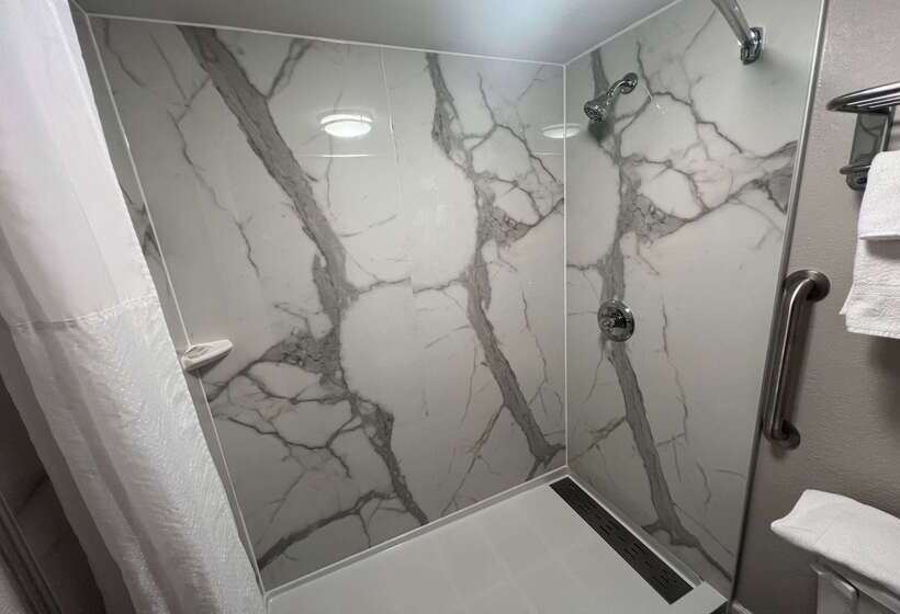 فندق Days Inn By Wyndham Emporia