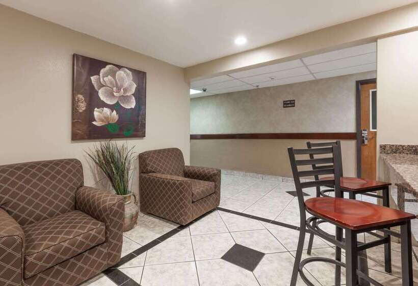 هتل Days Inn By Wyndham Flagstaff I40