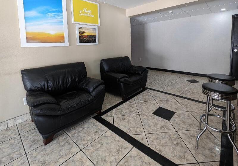 هتل Days Inn By Wyndham Flagstaff I40