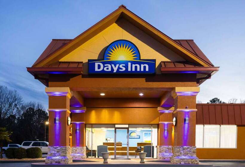 Отель Days Inn By Wyndham Forsyth