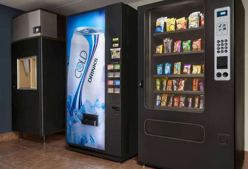 호텔 Days Inn By Wyndham Fort Collins