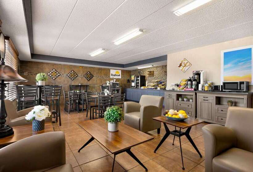 هتل Days Inn By Wyndham Fort Collins