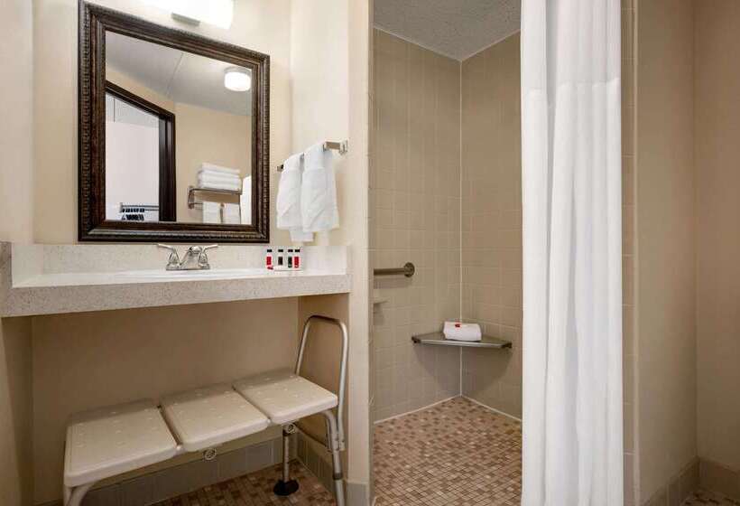 호텔 Days Inn By Wyndham Fort Collins