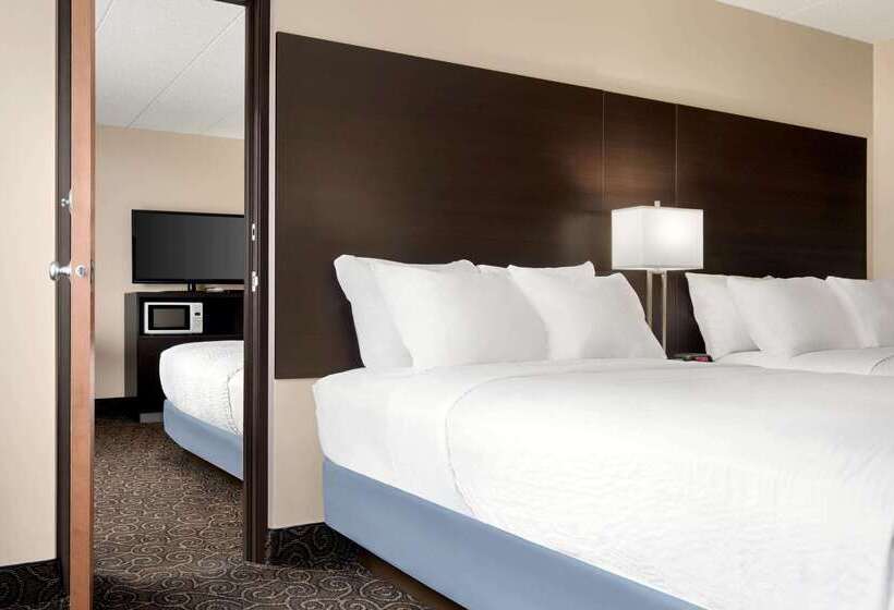 호텔 Days Inn By Wyndham Fort Collins