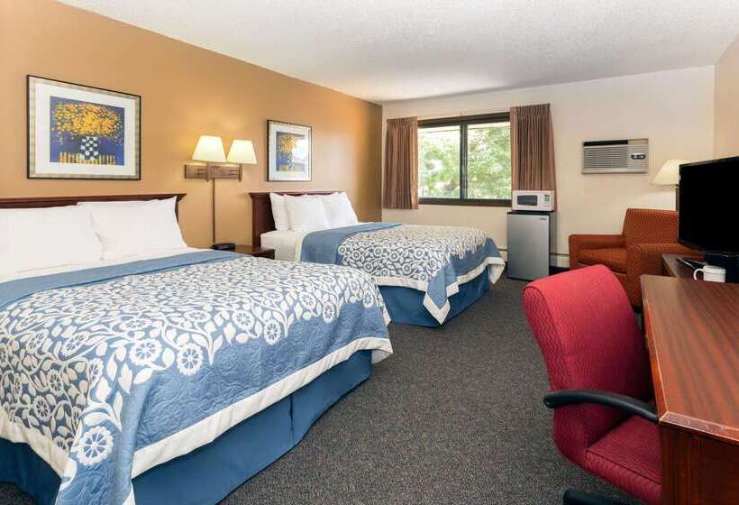 호텔 Days Inn By Wyndham Fort Collins