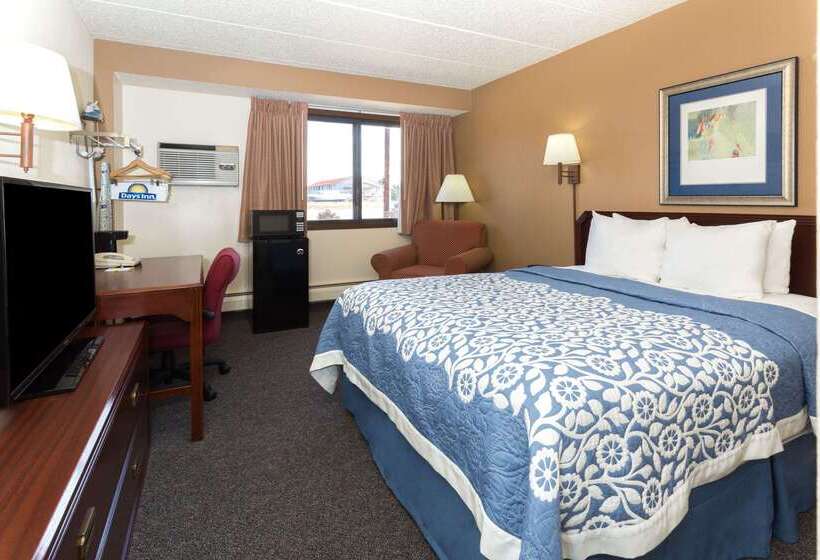 هتل Days Inn By Wyndham Fort Collins