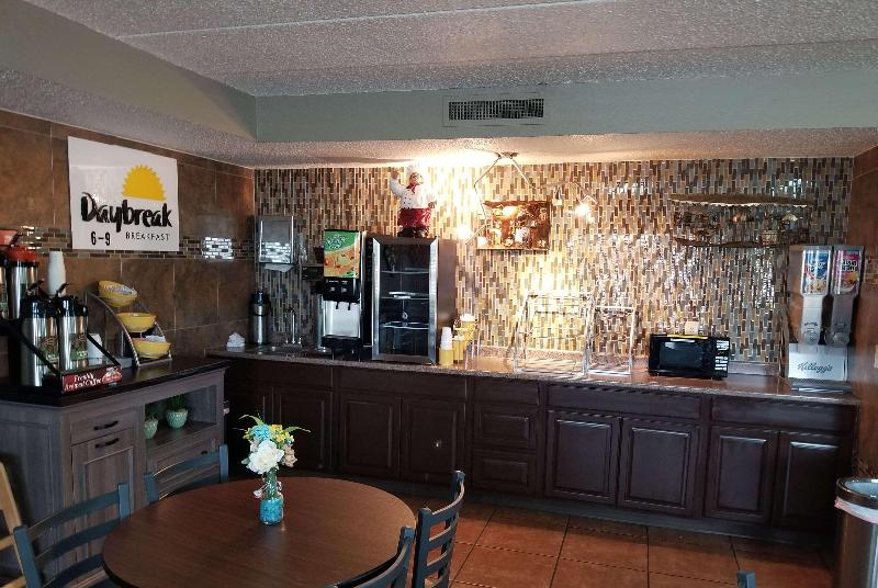 호텔 Days Inn By Wyndham Fort Collins