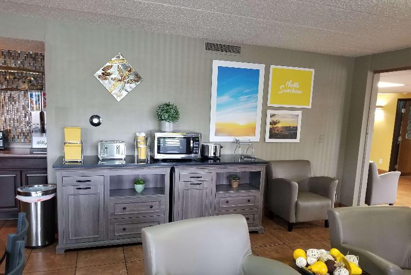 هتل Days Inn By Wyndham Fort Collins