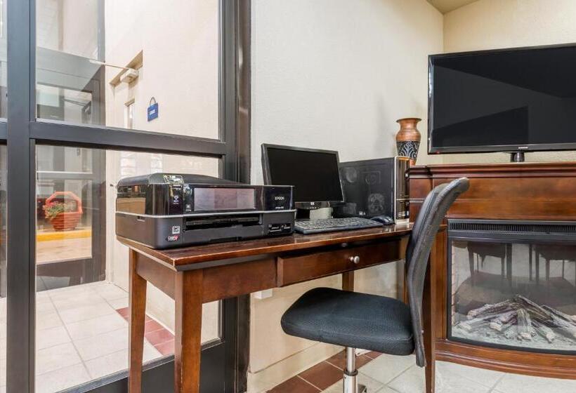 فندق Days Inn By Wyndham Gillette