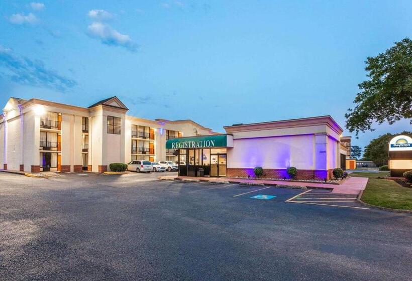 酒店 Days Inn By Wyndham Hampton Near Coliseum Convention Center