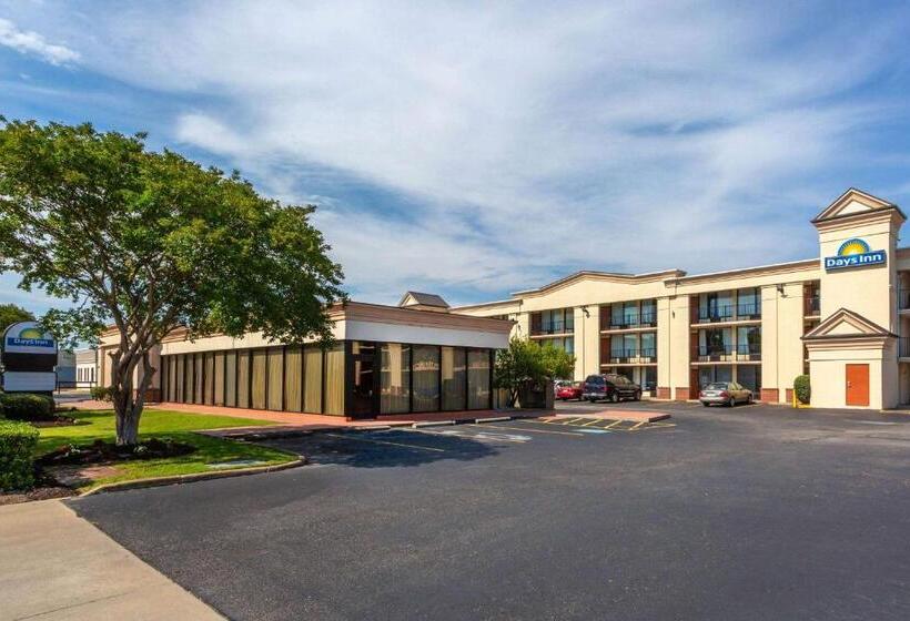 酒店 Days Inn By Wyndham Hampton Near Coliseum Convention Center