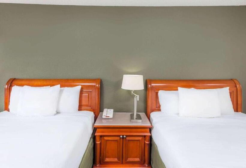 בית מלון כפרי Days Inn By Wyndham Hannibal
