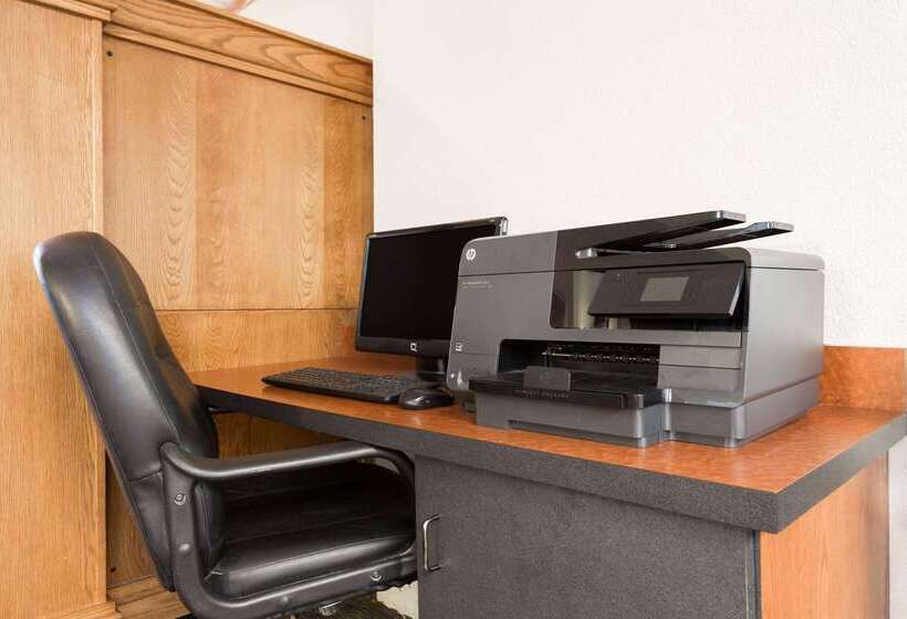 فندق Days Inn By Wyndham Harrisburg North