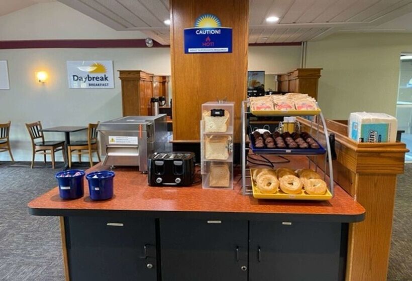 فندق Days Inn By Wyndham Harrisburg North