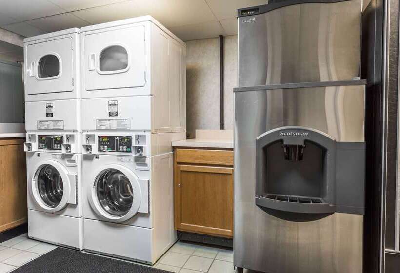 فندق Days Inn By Wyndham Harrisburg North