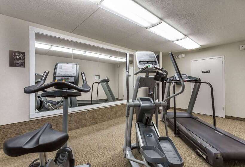 فندق Days Inn By Wyndham Harrisburg North