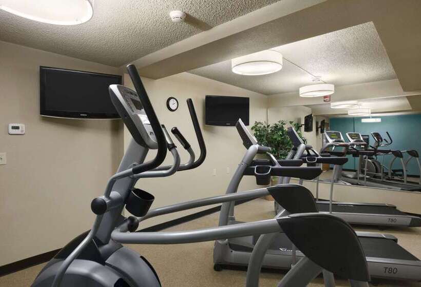 هتل Days Inn By Wyndham Helena