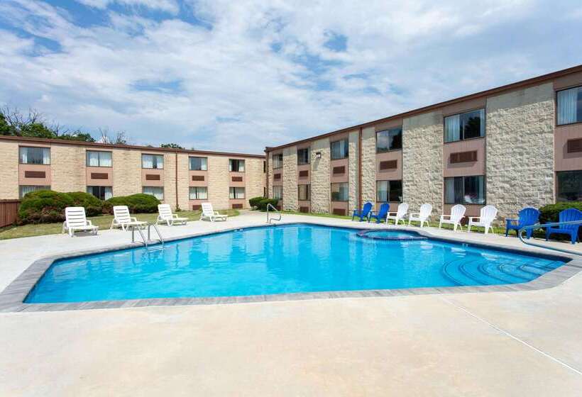 فندق Days Inn By Wyndham Hillsborough