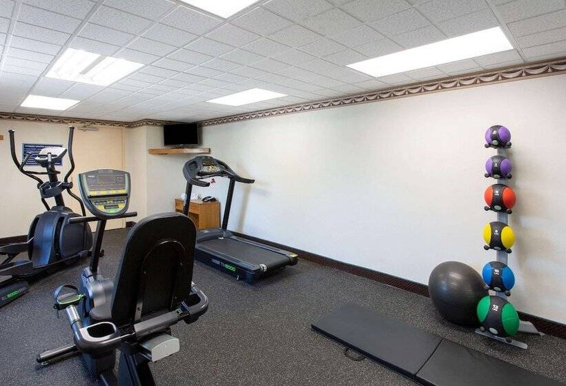 فندق Days Inn By Wyndham Hillsborough