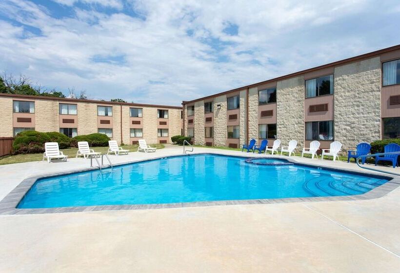 ホテル Days Inn By Wyndham Hillsborough