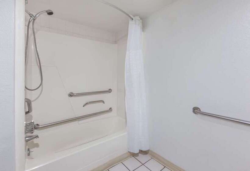 ホテル Days Inn By Wyndham Holland