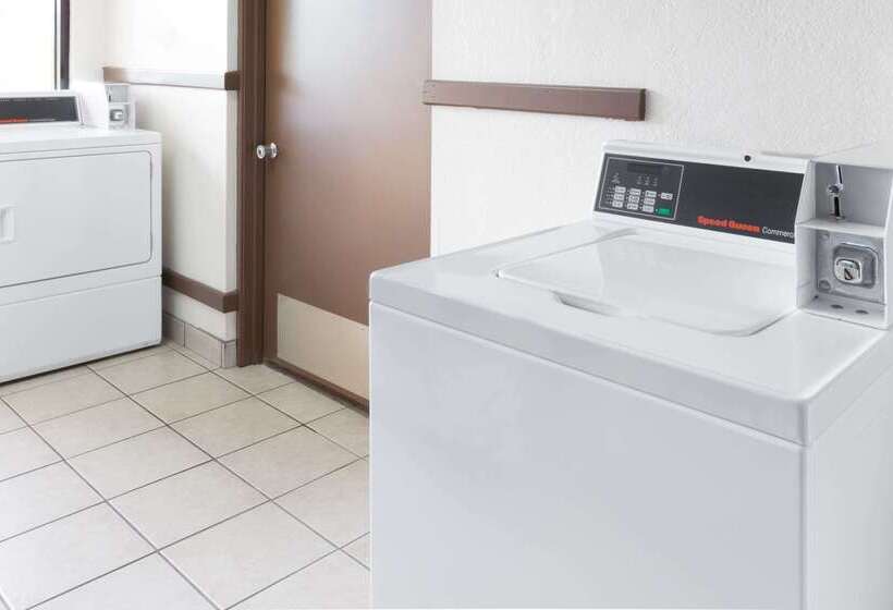 ホテル Days Inn By Wyndham Holland