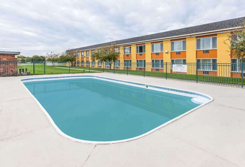 ホテル Days Inn By Wyndham Holland