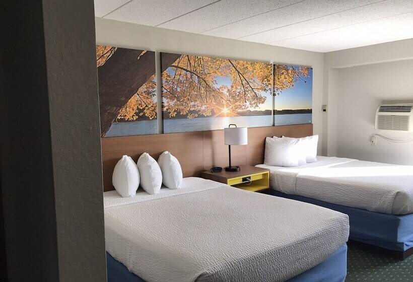 בית מלון כפרי Days Inn By Wyndham International Falls