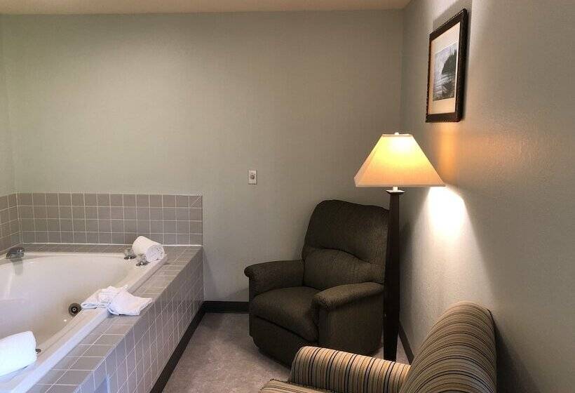 בית מלון כפרי Days Inn By Wyndham Iron Mountain