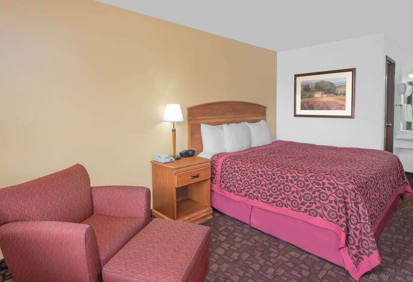 فندق Days Inn By Wyndham Kingdom City