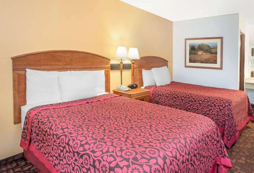 فندق Days Inn By Wyndham Kingdom City