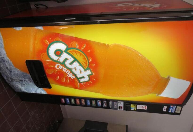 فندق Days Inn By Wyndham Kingdom City