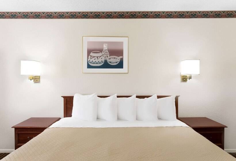 호텔 Days Inn By Wyndham Kingman West