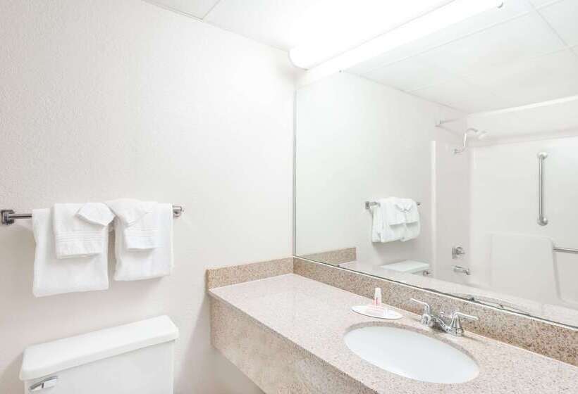 酒店 Days Inn By Wyndham Kirksville