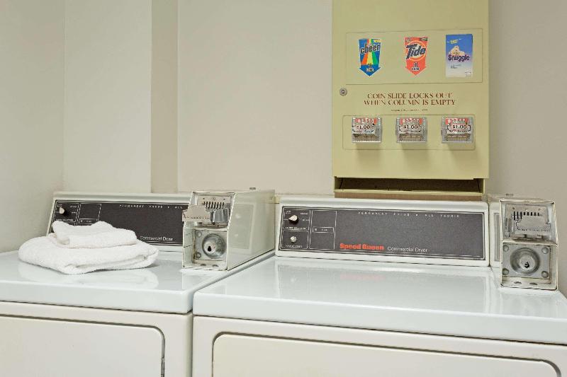 فندق Days Inn By Wyndham Lanham Washington Dc