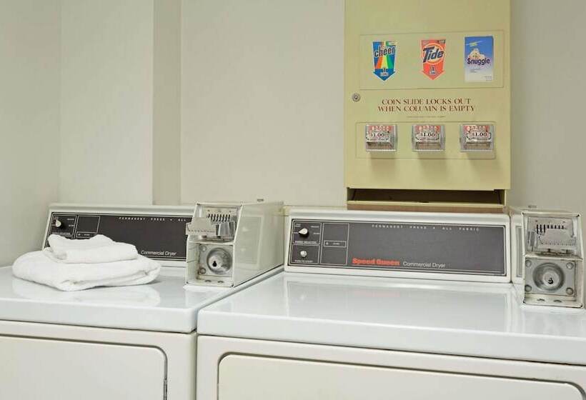 فندق Days Inn By Wyndham Lanham Washington Dc