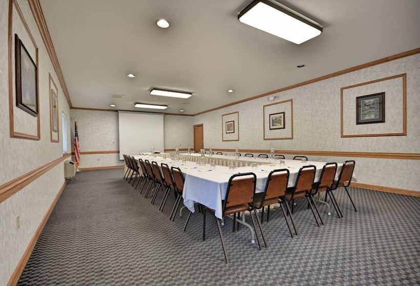 فندق Days Inn By Wyndham Marquette