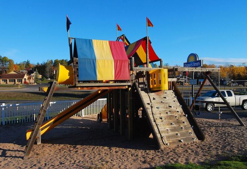 فندق Days Inn By Wyndham Marquette