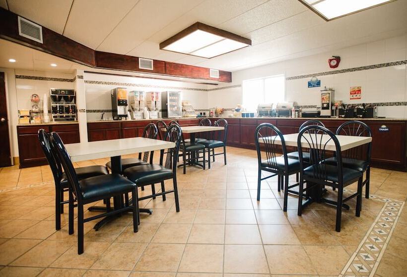 בית מלון כפרי Days Inn By Wyndham Minot