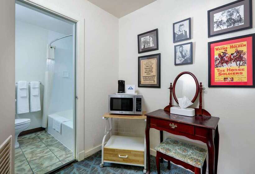 فندق Days Inn By Wyndham Natchez