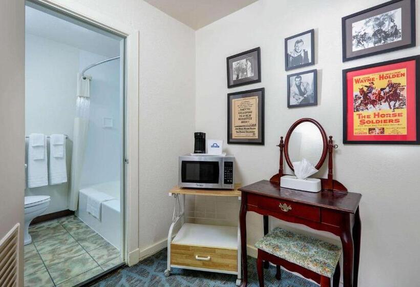 فندق Days Inn By Wyndham Natchez