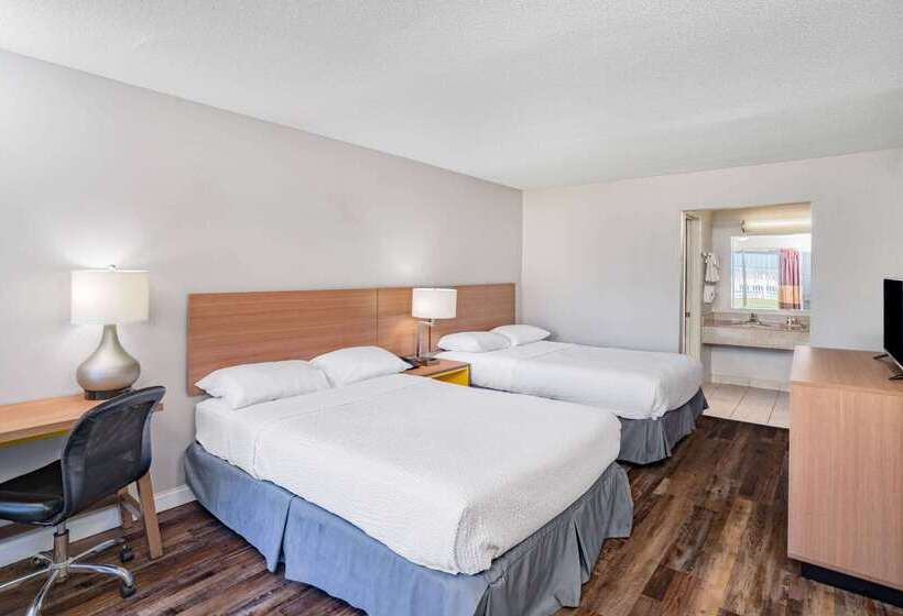 هتل Days Inn By Wyndham Owensboro