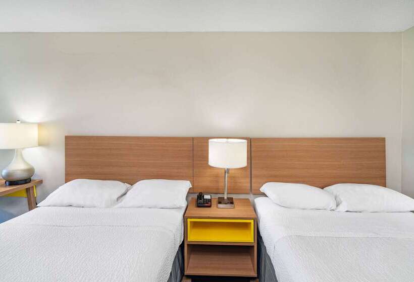 בית מלון כפרי Days Inn By Wyndham Owensboro