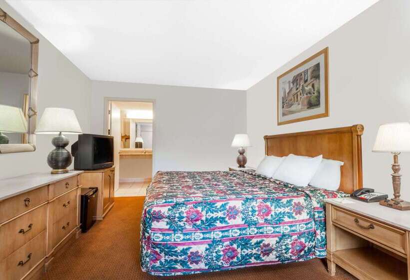 هتل Days Inn By Wyndham Owensboro