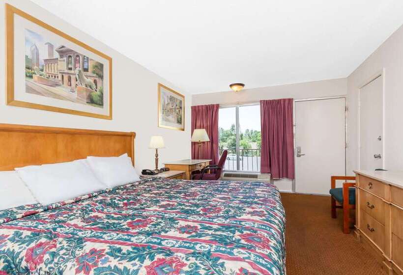 בית מלון כפרי Days Inn By Wyndham Owensboro