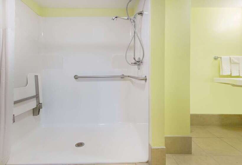 Отель Days Inn By Wyndham Paintsville